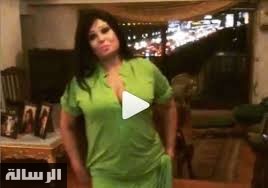 نميمة الفن: شاهد قبل الحذف فيديو الراقصه فيفي عبده وهي تقوم بوصله رقص في الحمام
