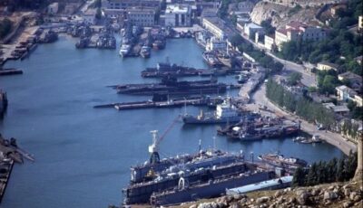 مقتل جندي في قصف مقر الأسطول الروسي بالبحر الأسود