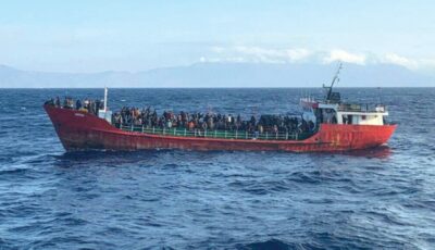 البحرية السنغالية تعترض قوارب مهاجرين وتنقذهم من رحلة محفوفة بالمخاطر