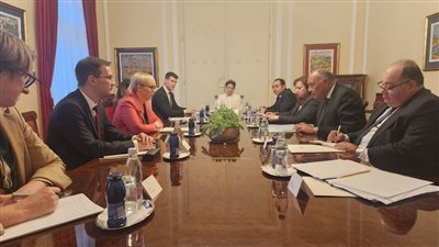 وزير الخارجية يعقد سلسلة اجتماعات ثنائية مع رئيسة سلوفينيا ورئيس الوزراء ووزير الاقتصاد والسياحة والشباب